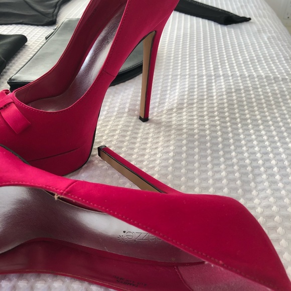 Fuchsia Velvet Pumps - Picture 6 of 8